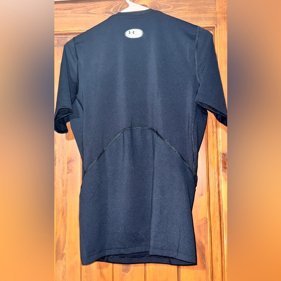 1 NWT  UNDER ARMOUR Compression Heat Gear Black Tee Size Large - Picture 5 of 5